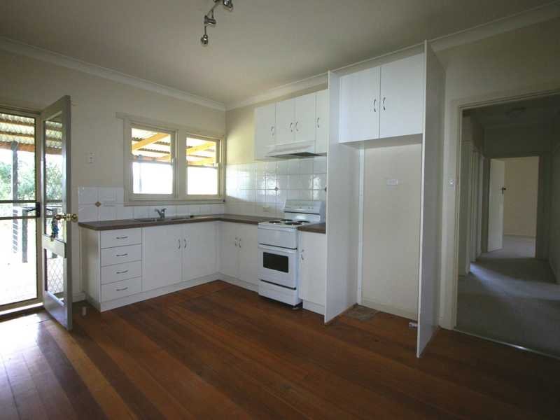 18 Urquhart Street GORDON 2