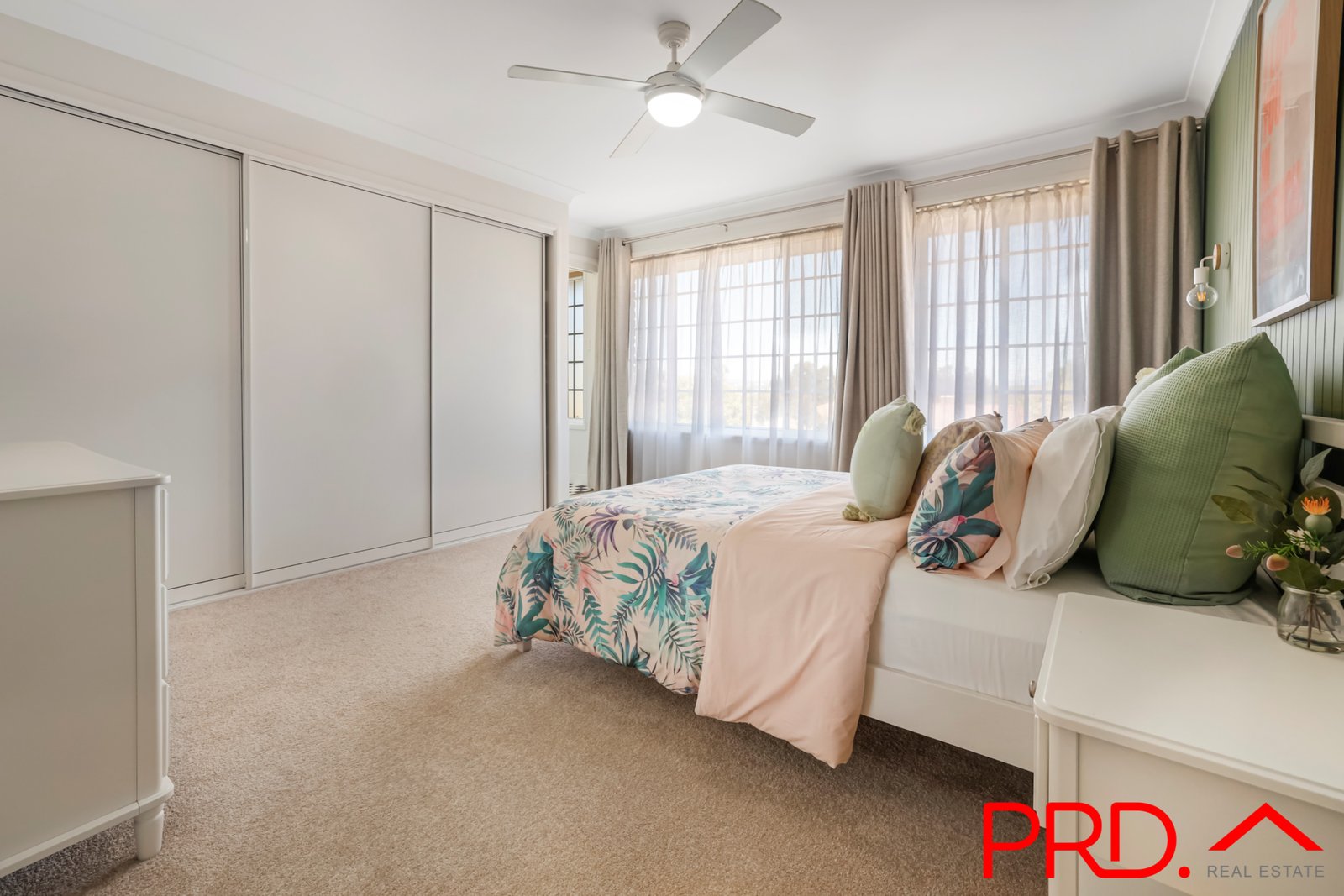 18 Valley Drive TAMWORTH 7