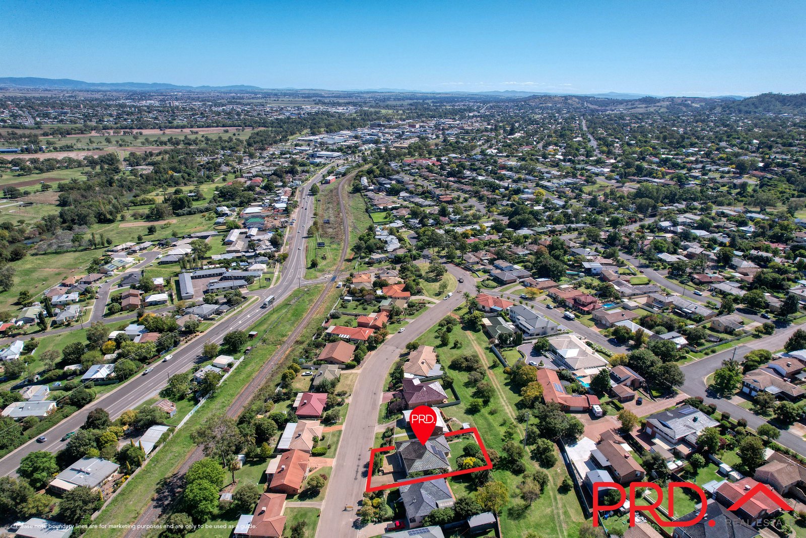 18 Valley Drive TAMWORTH 25