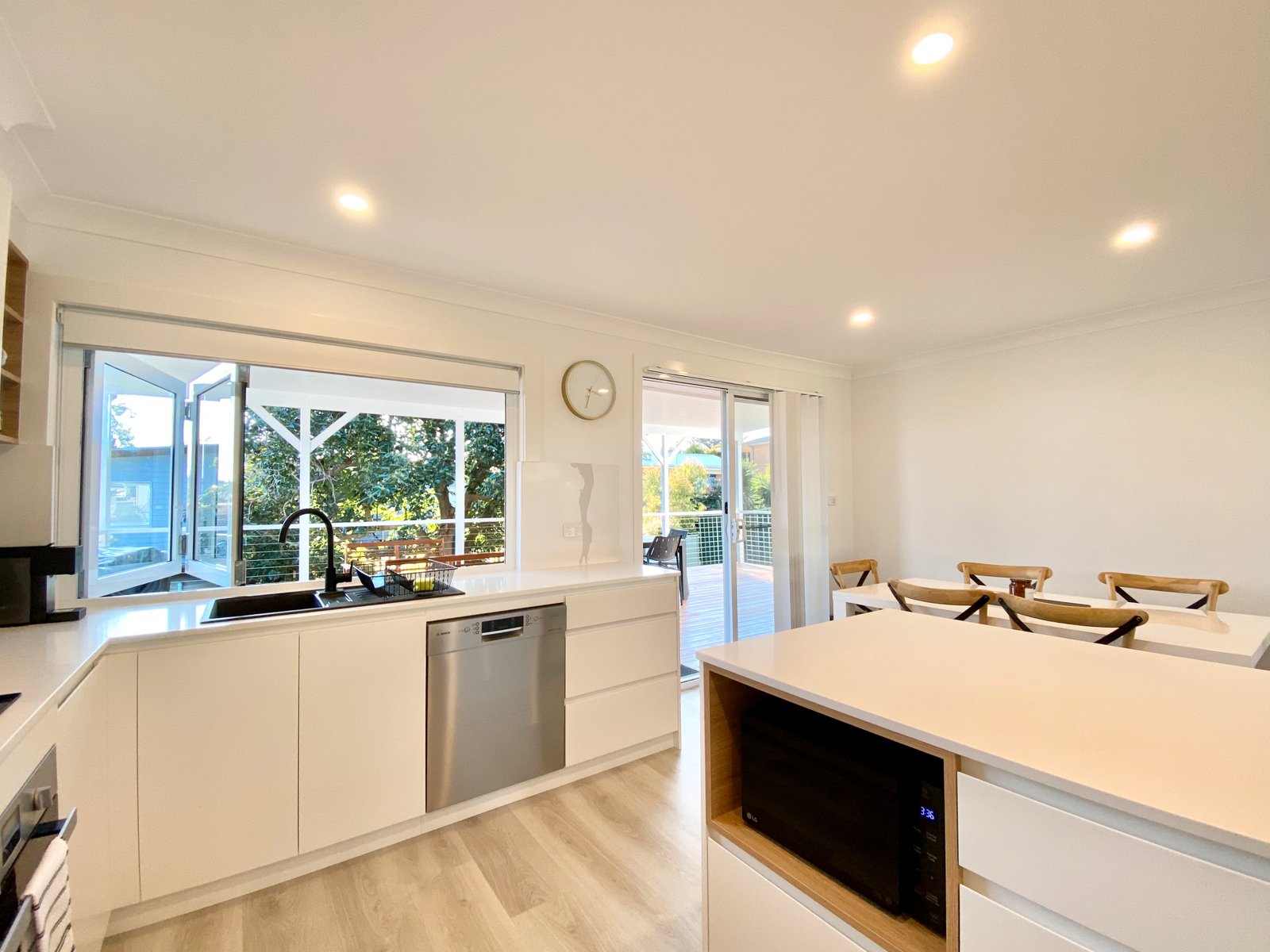 18 Victor Parade SHOAL BAY 4