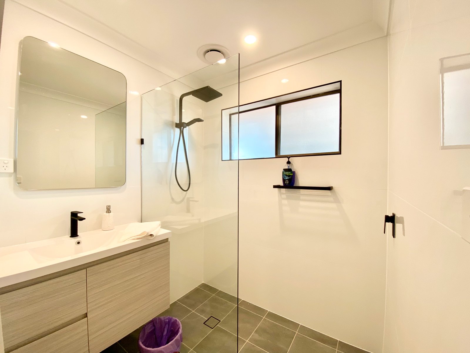 18 Victor Parade SHOAL BAY 13