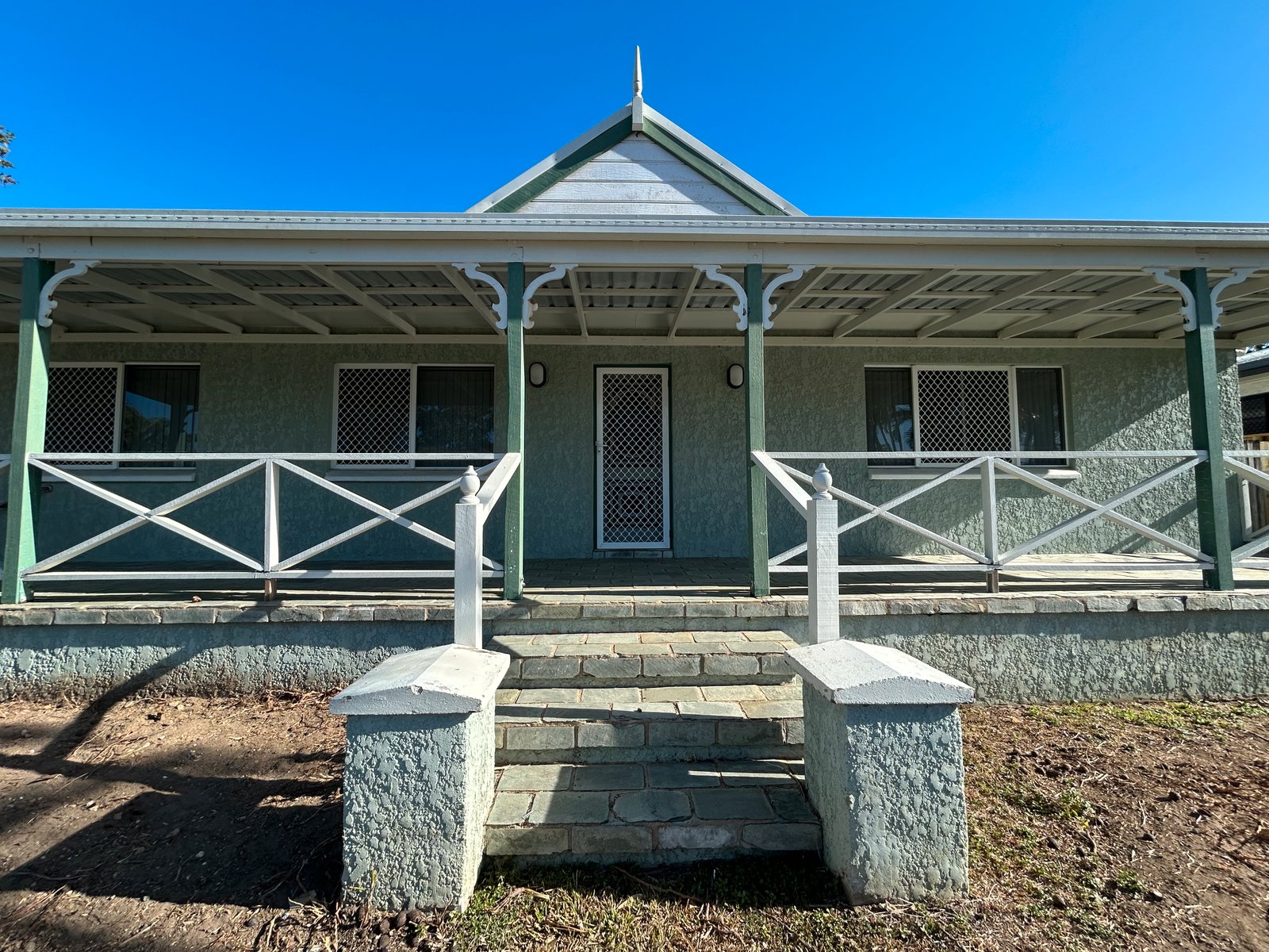 18 Volute Street SHOAL POINT 1