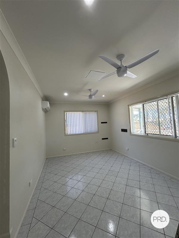 18 Volute Street SHOAL POINT 4