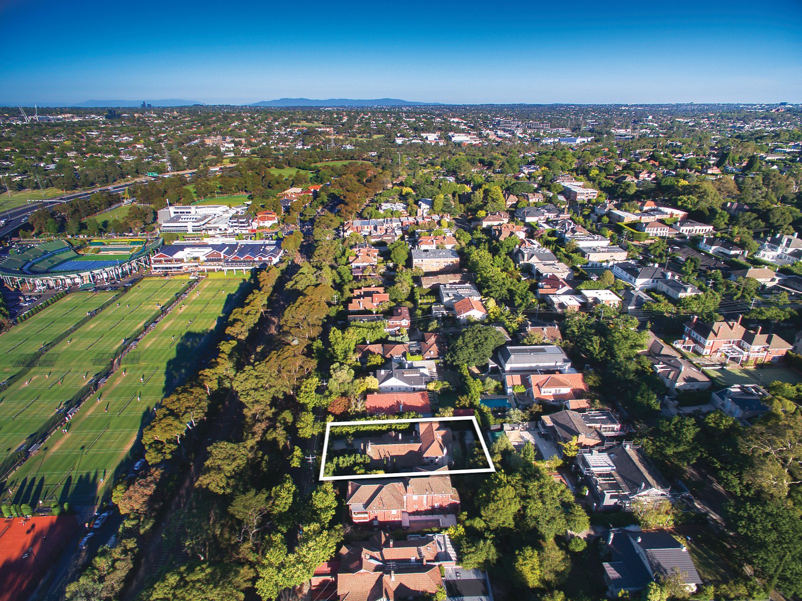 18 Warra Street, Toorak, VIC