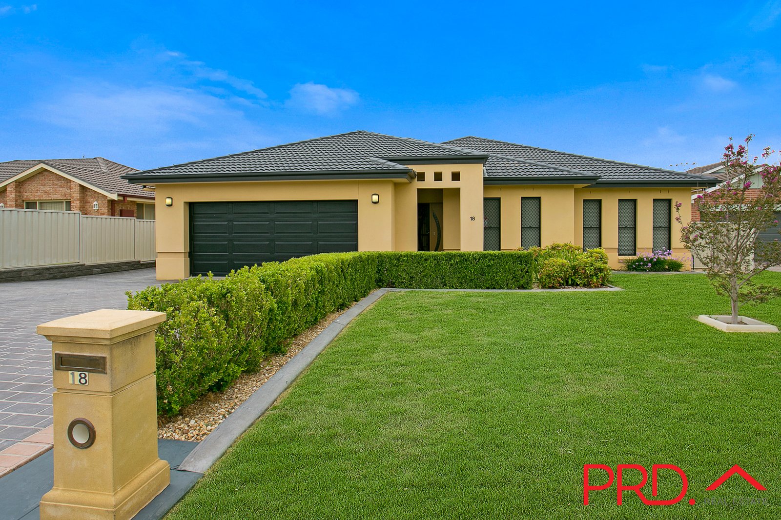 18 Warrah Drive TAMWORTH 1