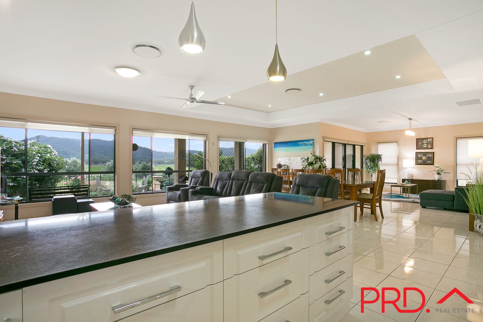 18 Warrah Drive TAMWORTH 12