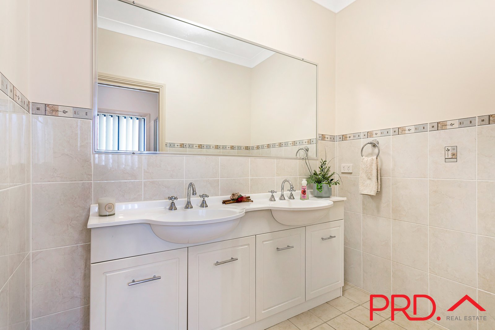 18 Warrah Drive TAMWORTH 19