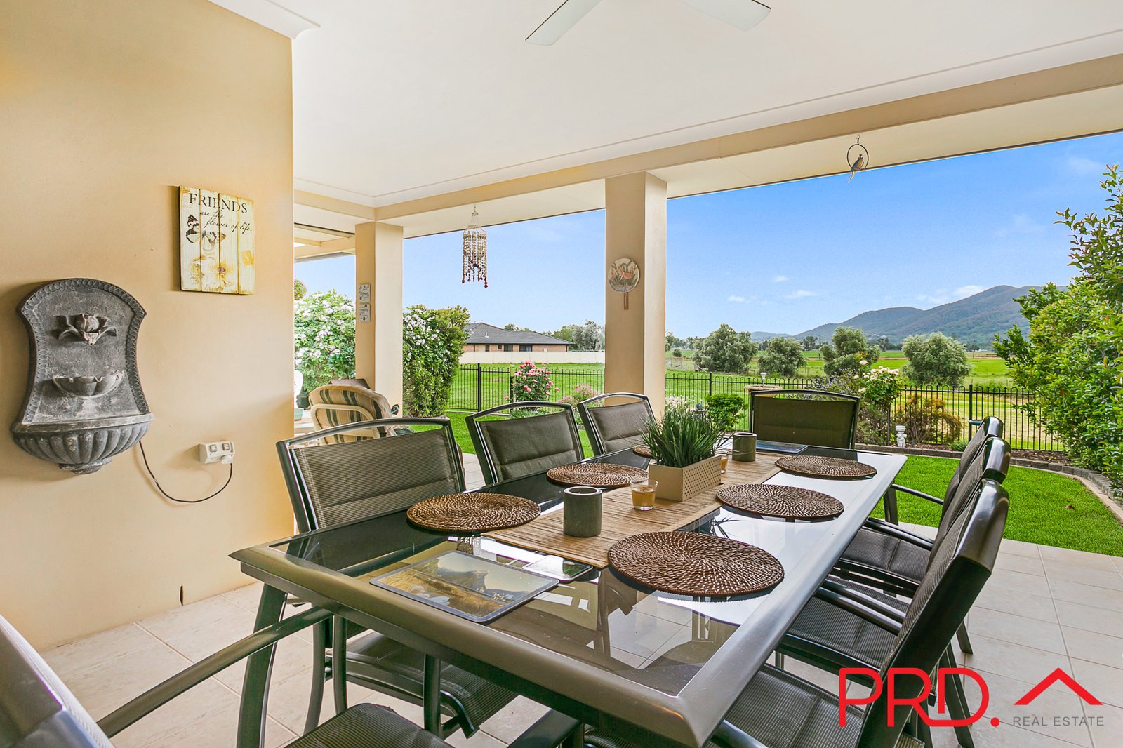 18 Warrah Drive TAMWORTH 25