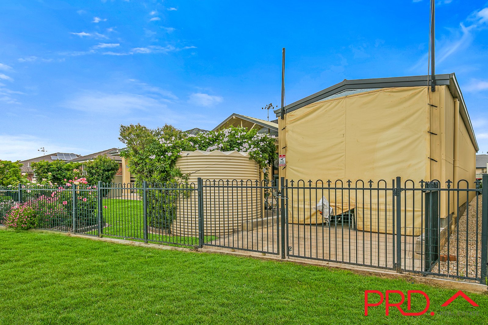 18 Warrah Drive TAMWORTH 27