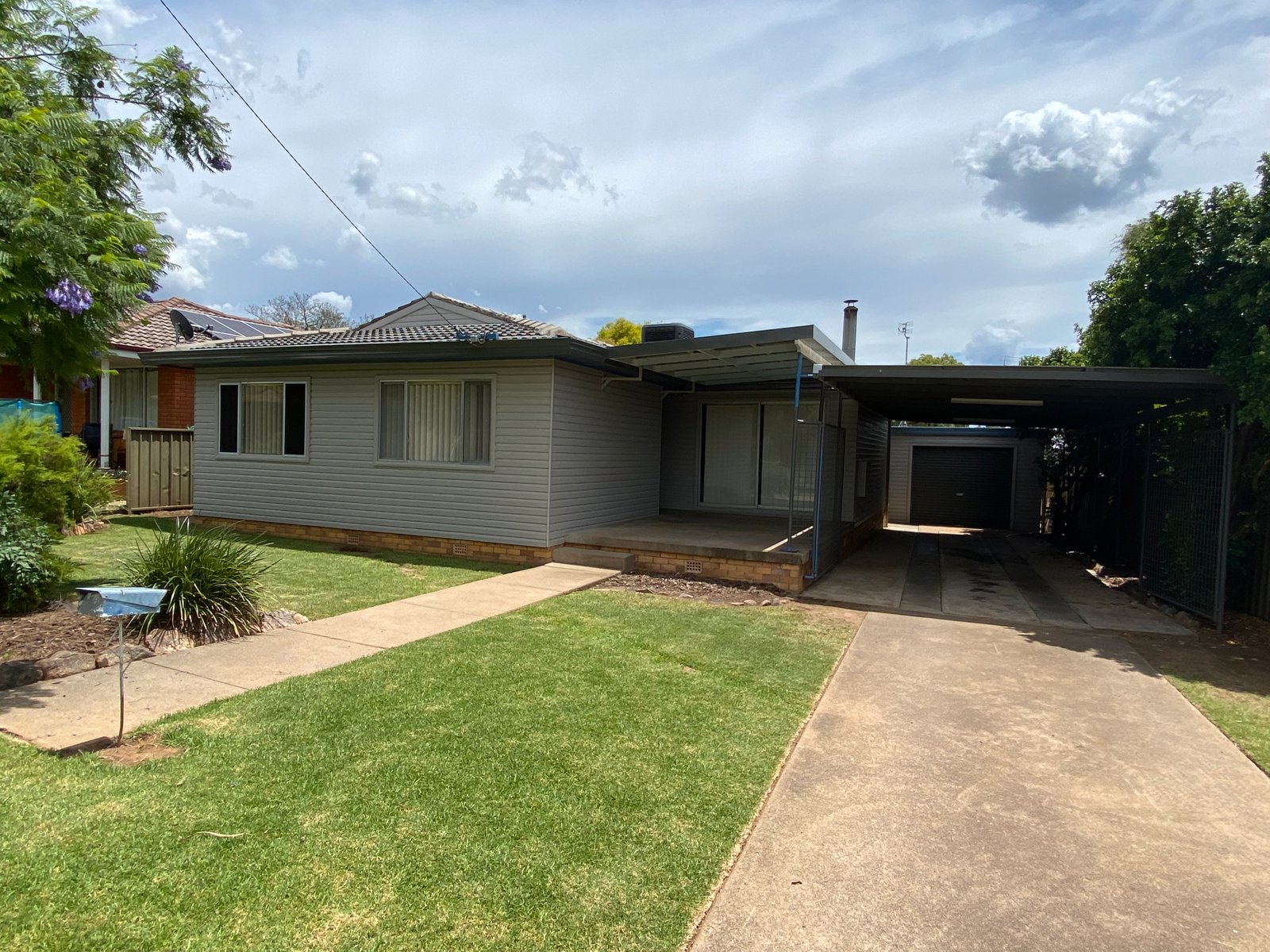 18 Warren Street SOUTH TAMWORTH 1