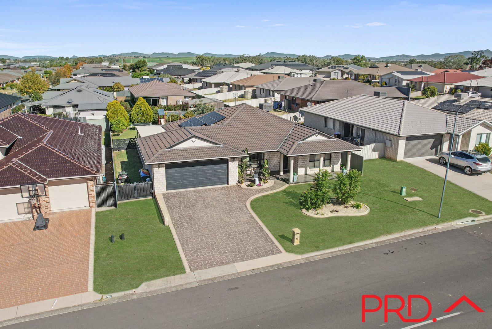 18 Warwick Road TAMWORTH 20