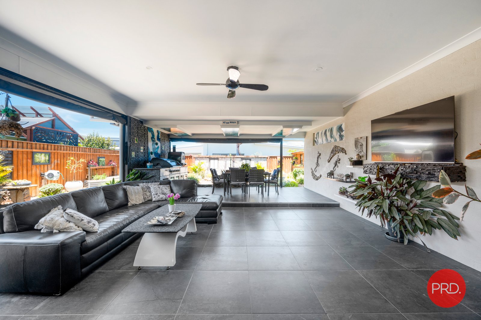 18 Watergum Close SAPPHIRE BEACH 13