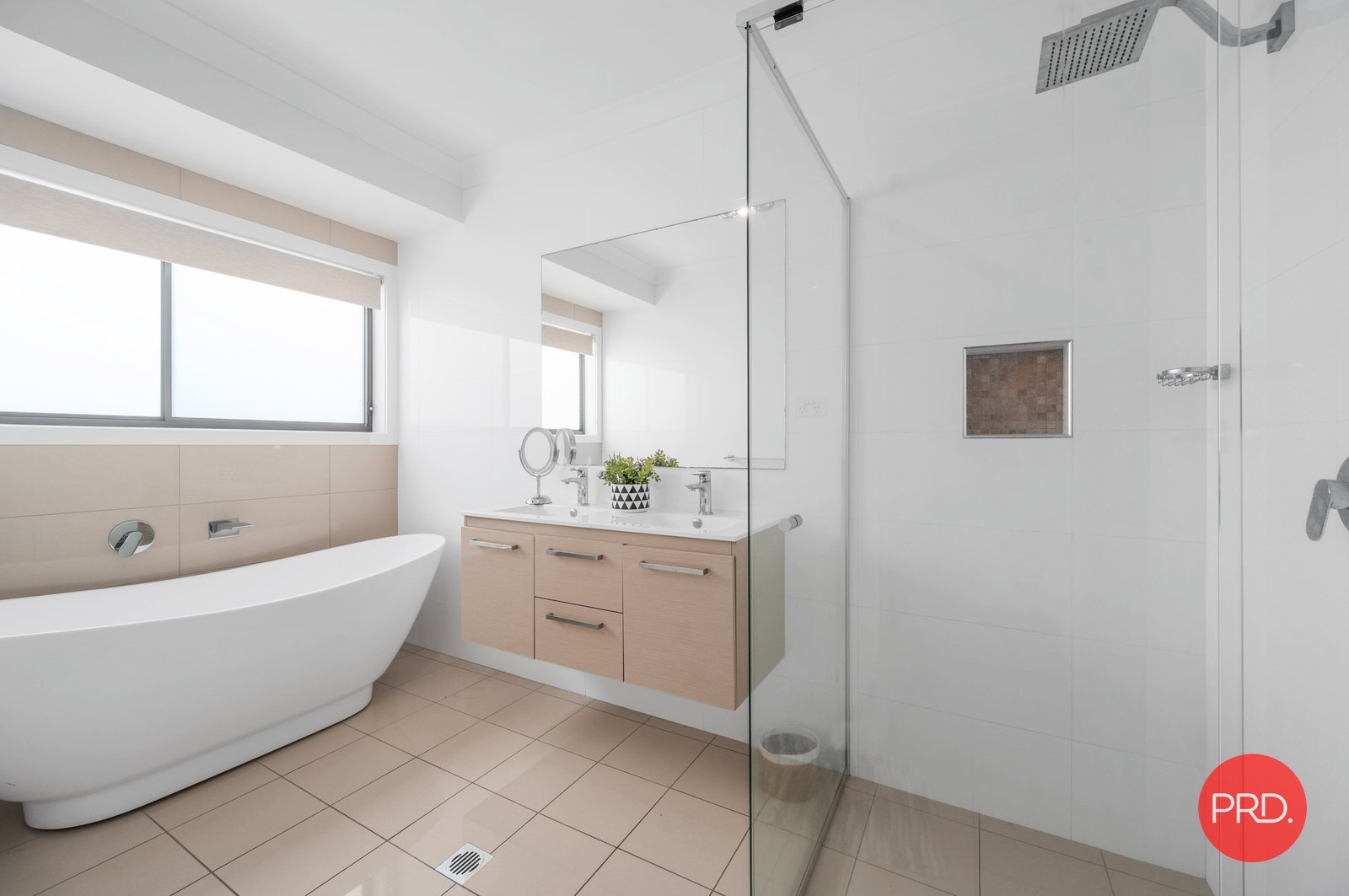 18 Watergum Close SAPPHIRE BEACH 20