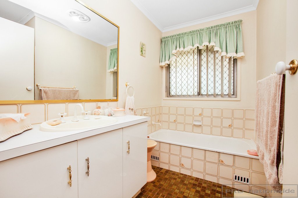 18 Waters Way METFORD 14