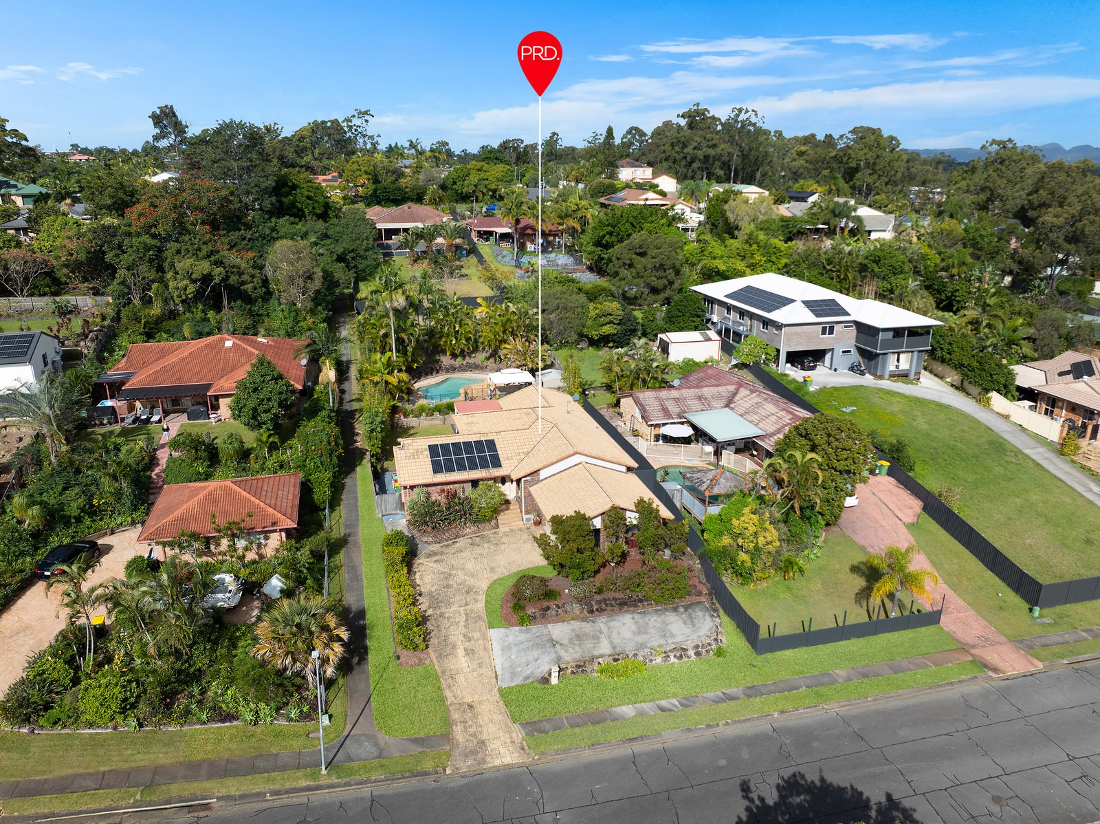 18 Watford Crescent MOLENDINAR 2