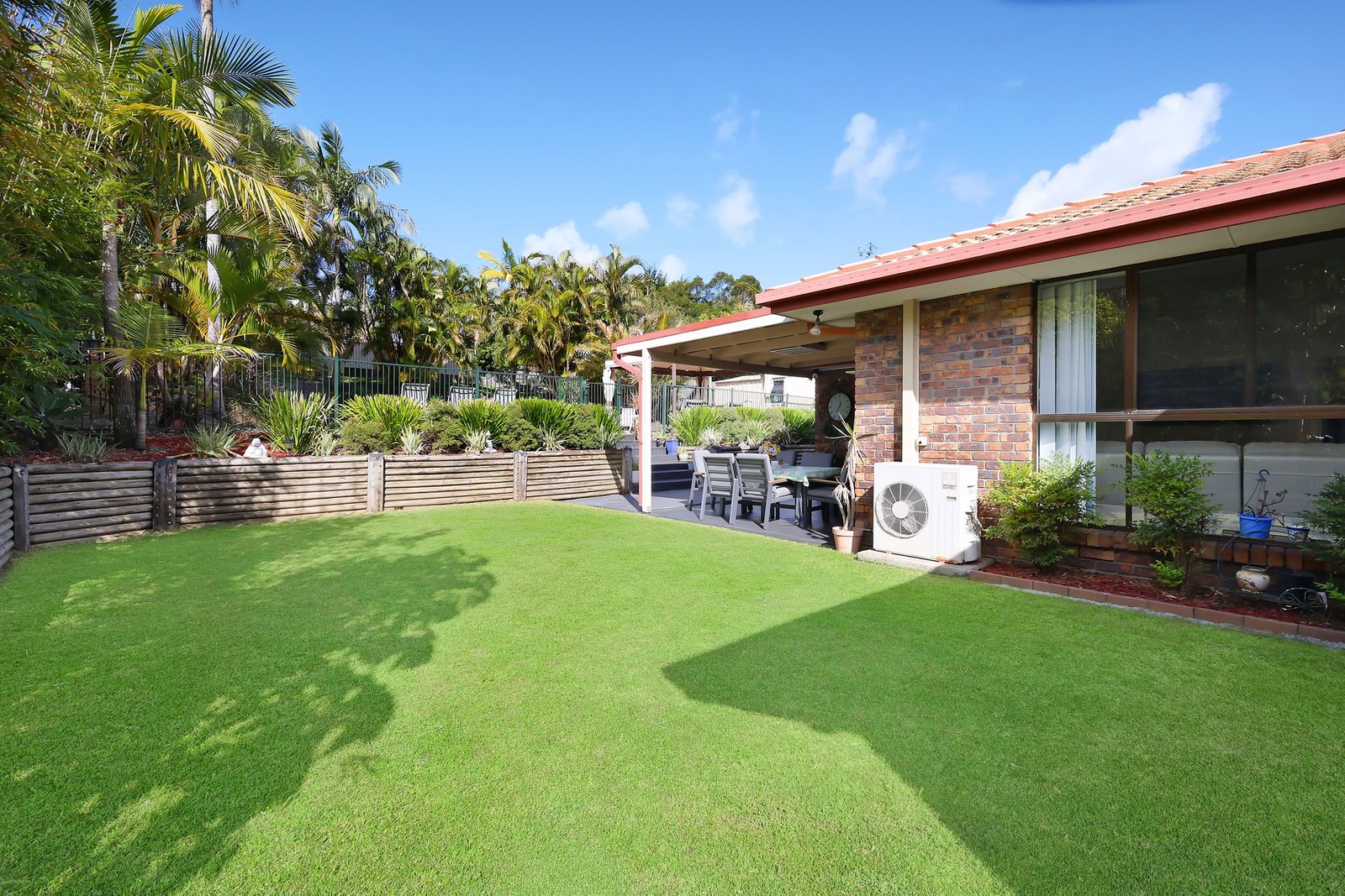 18 Watford Crescent MOLENDINAR 15