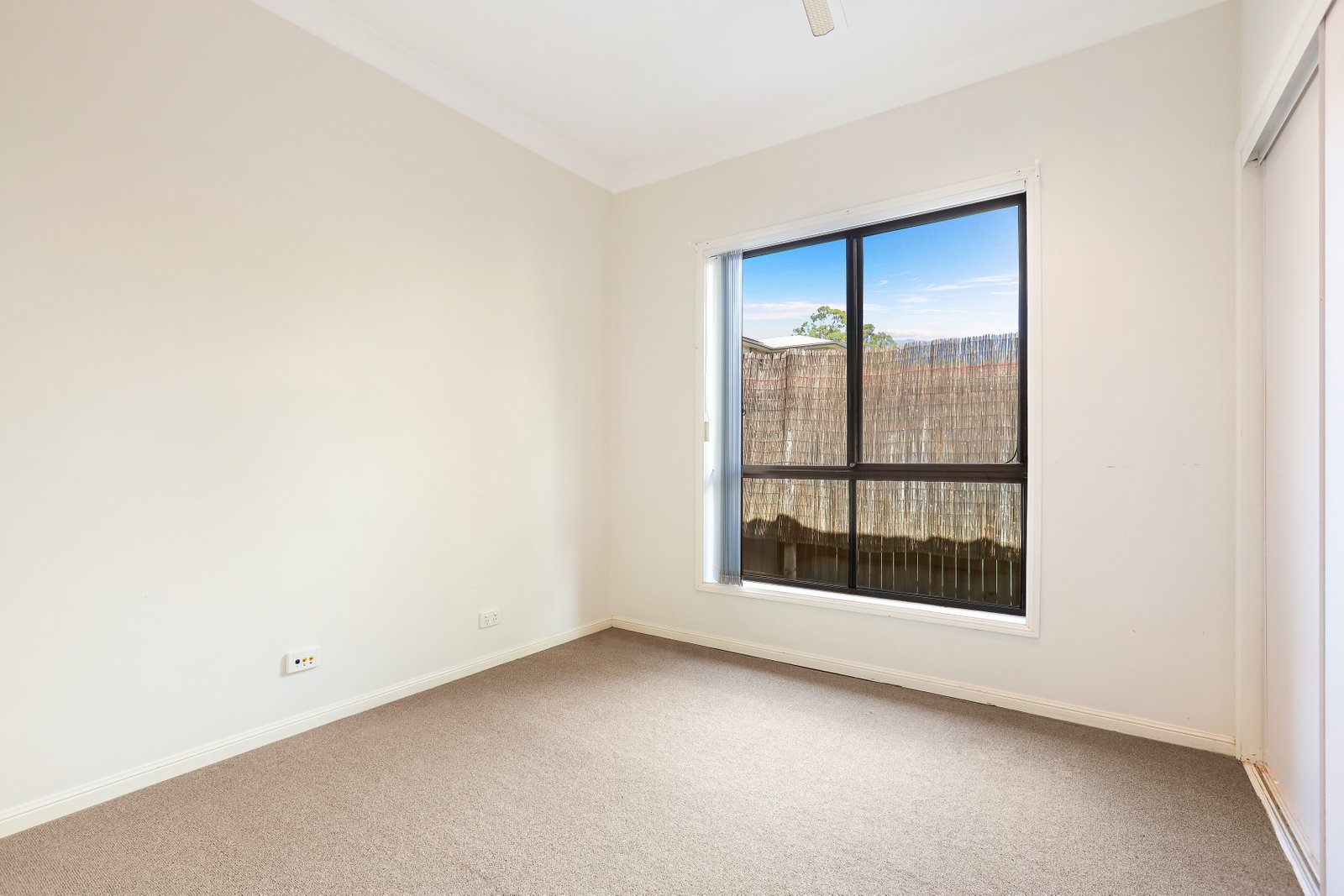 18 Watford Crescent MOLENDINAR 10