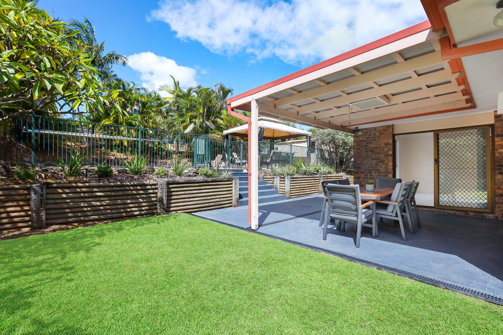 18 Watford Crescent MOLENDINAR 13