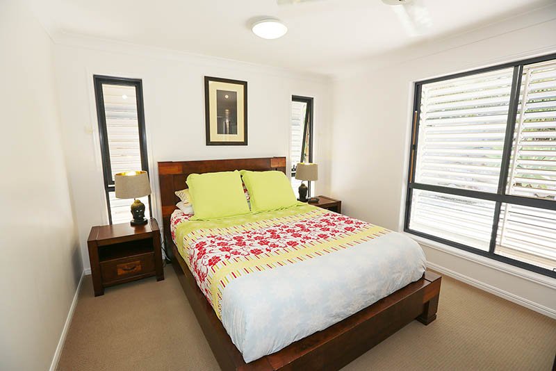 18 WATTORA Close BOYNE ISLAND 4