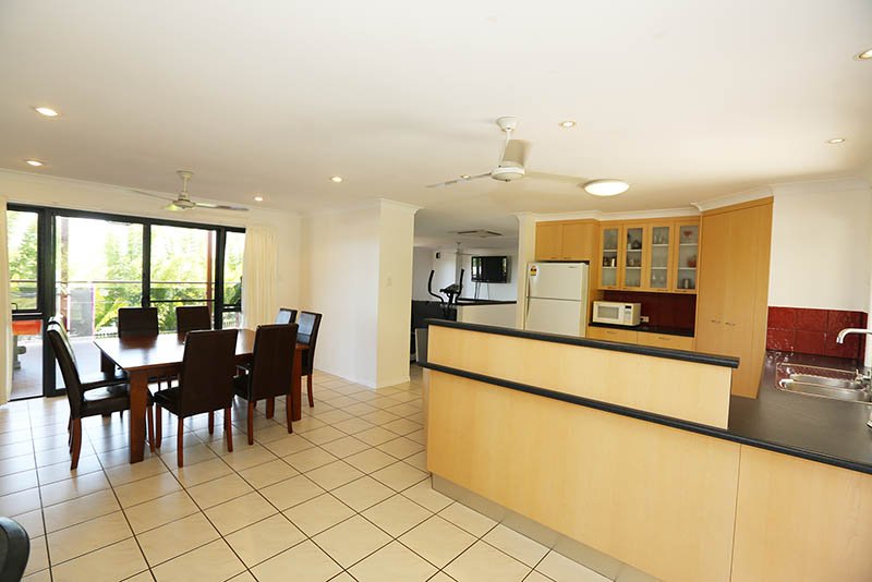 18 WATTORA Close BOYNE ISLAND 6