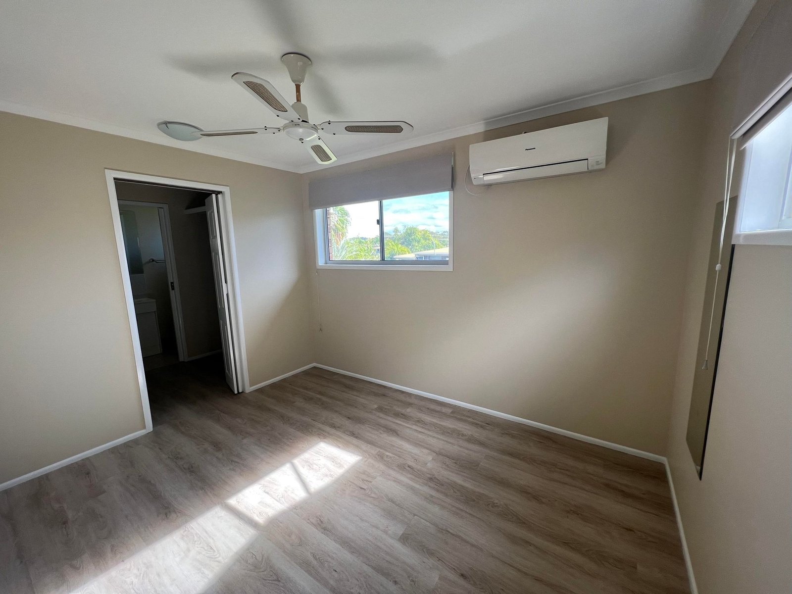 18 Wedge Street TANNUM SANDS 8