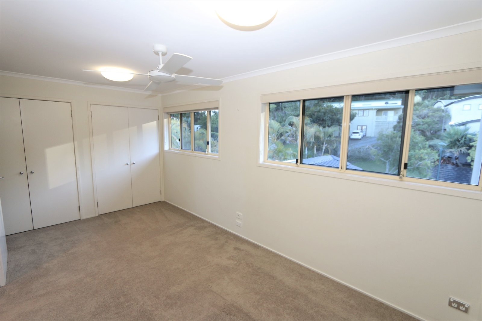 18 White Cap Close PACIFIC PINES 11