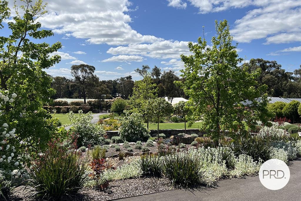 18 White Hills Road CRESWICK 26