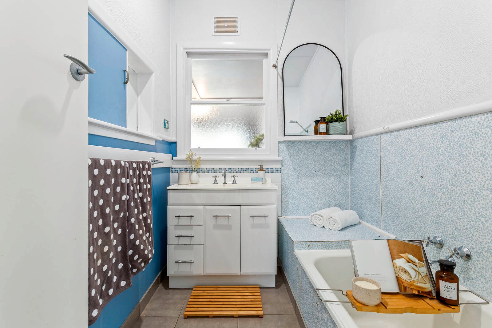 Real Estate and Property in 18 Wilsons Road, Newcomb, VIC