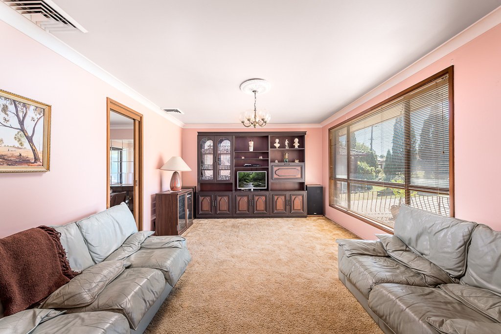 18 Windermere Crescent PANANIA 2