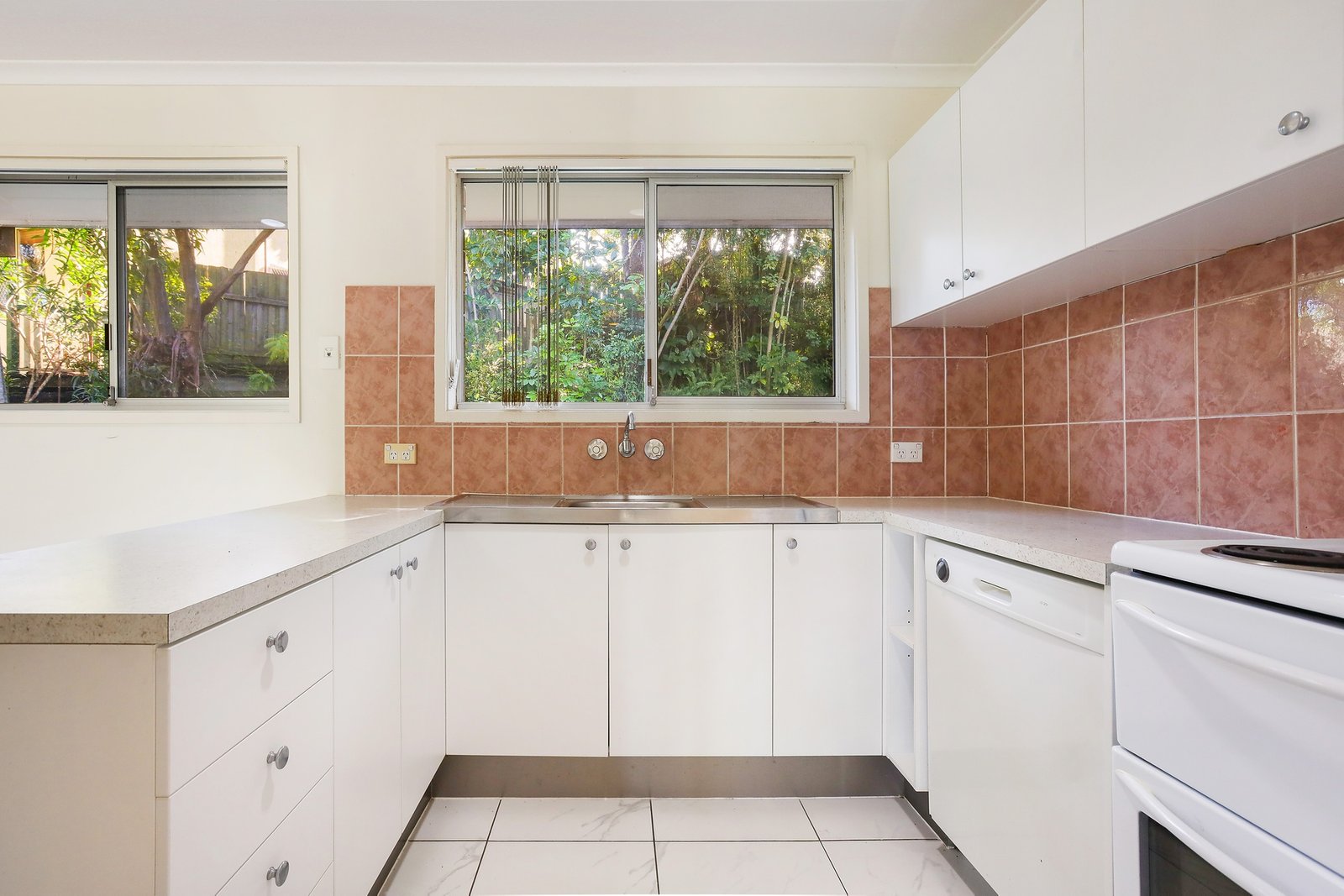 18 Windsor Place MOLENDINAR 7