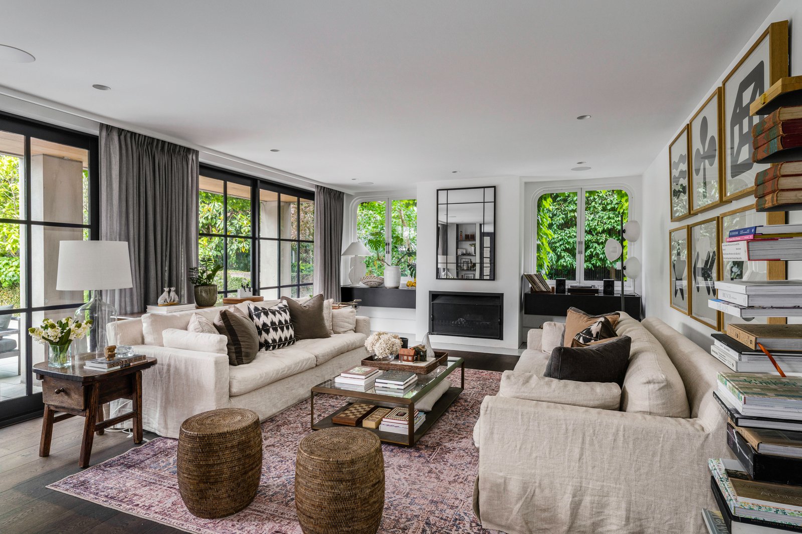 18 Winifred Crescent, Toorak, 3142