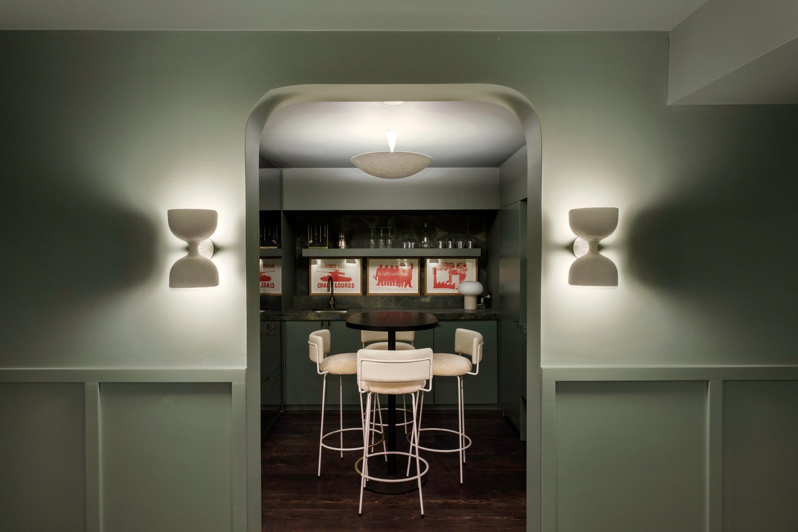 18 Winifred Crescent, Toorak, 3142