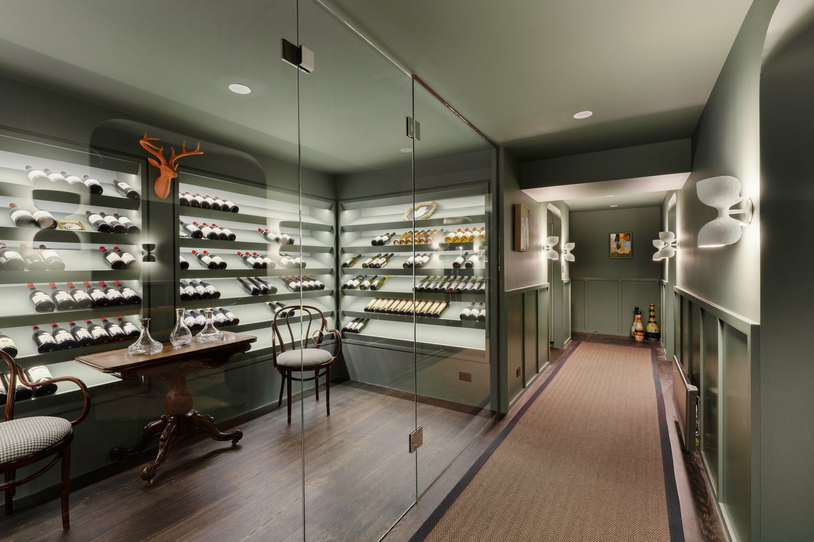 18 Winifred Crescent, Toorak, 3142