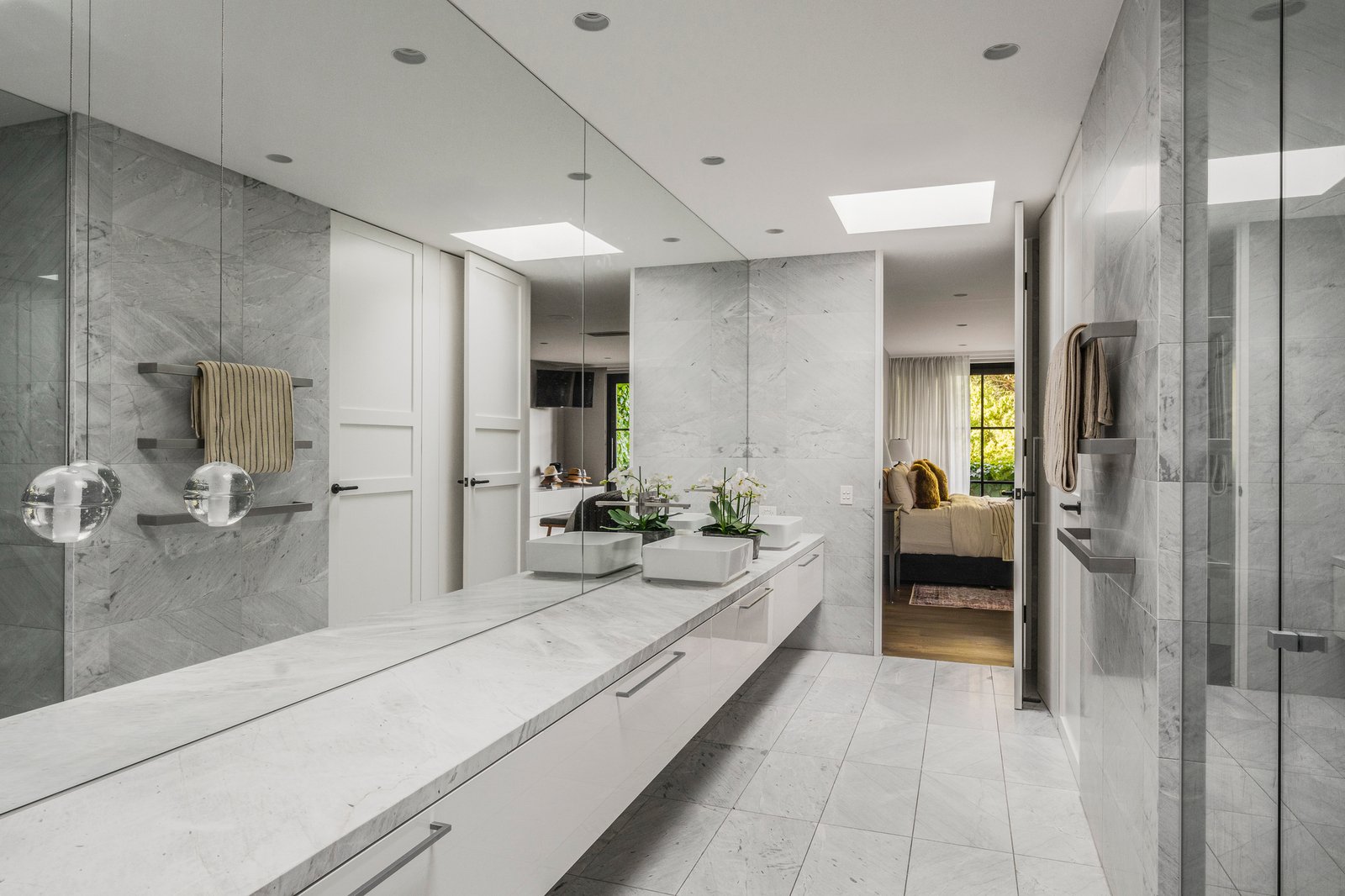 18 Winifred Crescent, Toorak, 3142