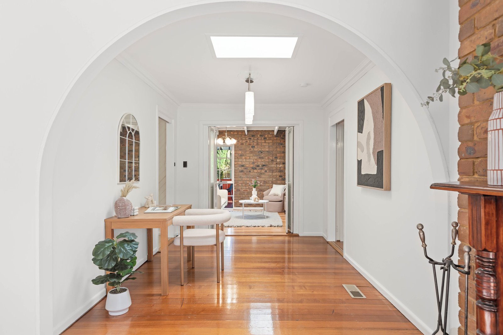 Gallery: 18 Winnifred Crescent