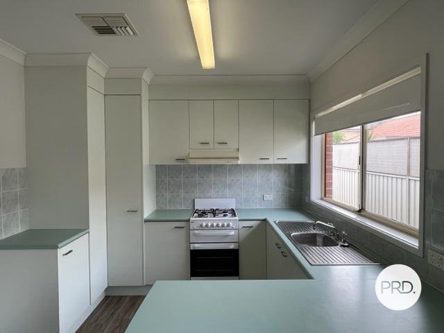 1/8 Wright Street GLENROY 4
