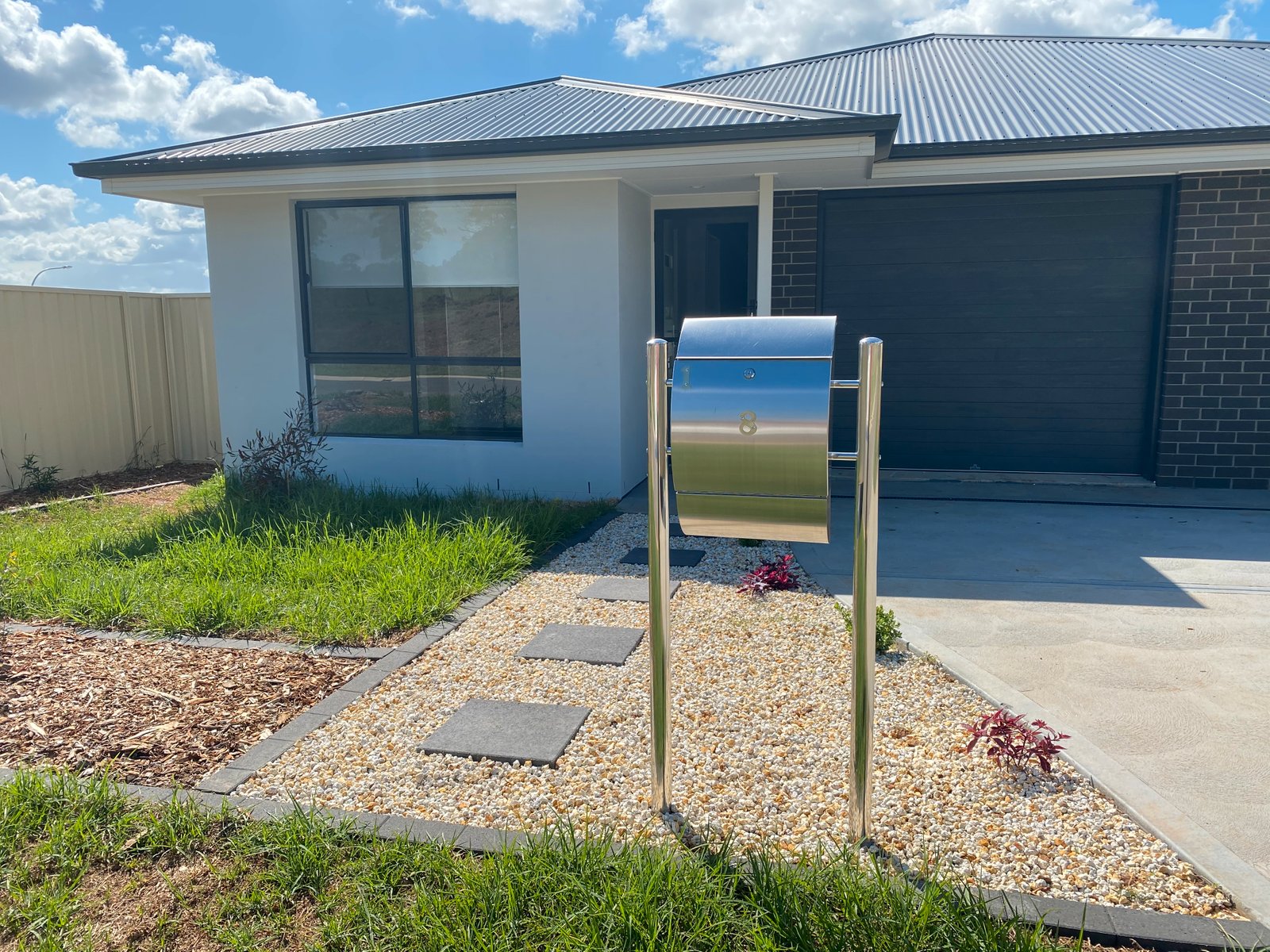 1/8 Wyla Street Bellbird 1