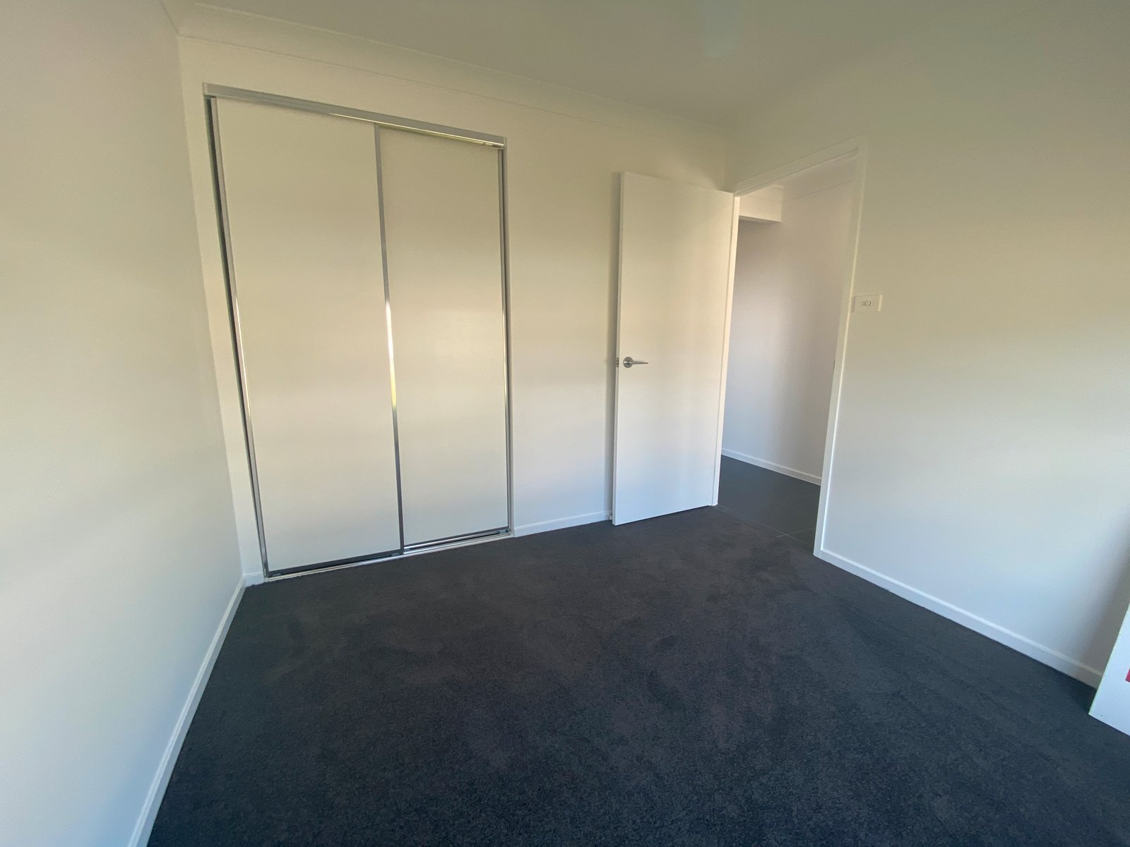 1/8 Wyla Street Bellbird 3