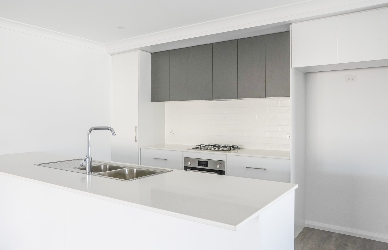 1/8 Wylie Court BOOROOMA 2