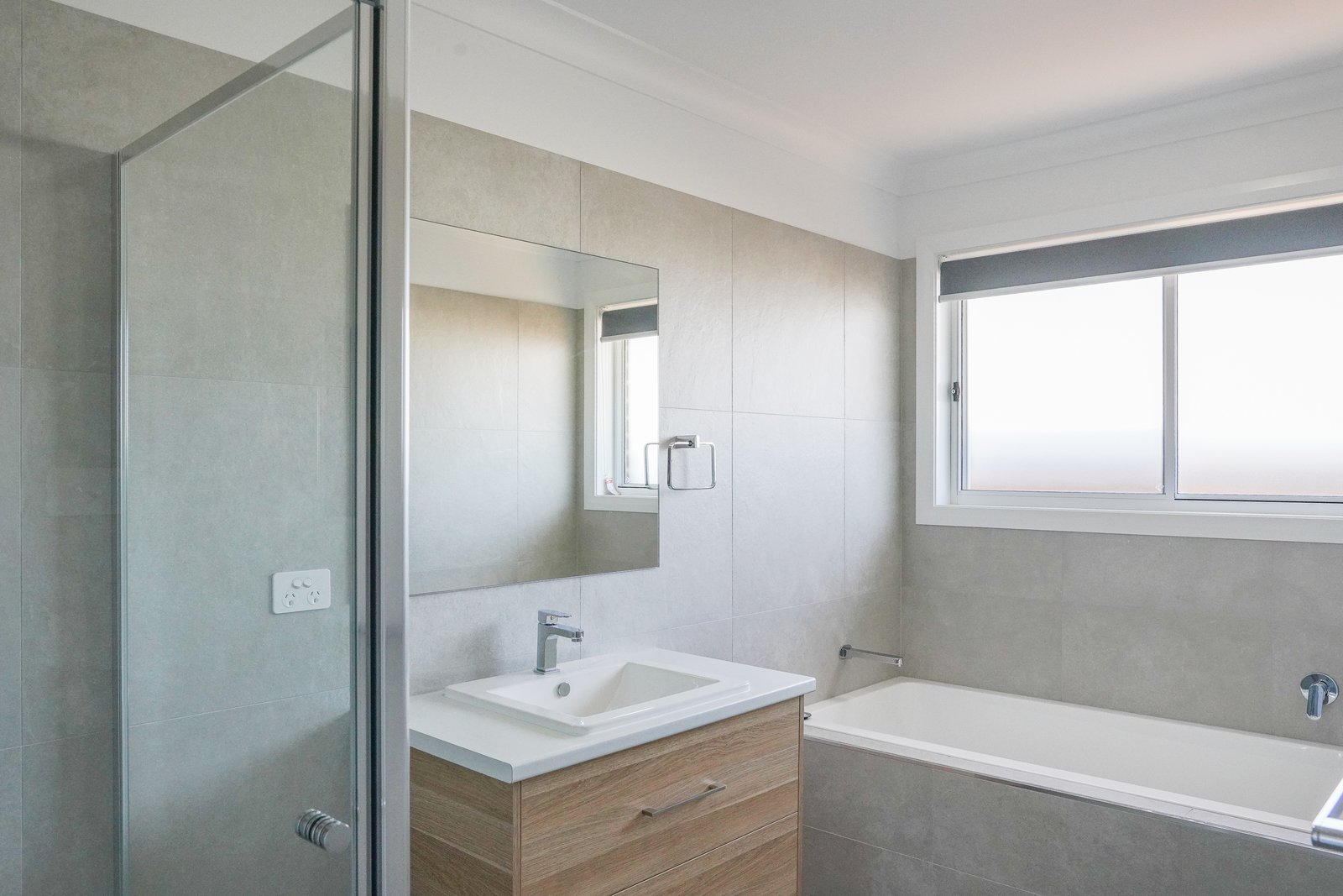 1/8 Wylie Court BOOROOMA 5