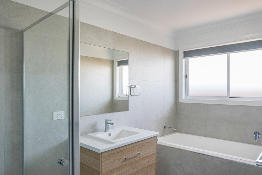 1/8 Wylie Court BOOROOMA 6