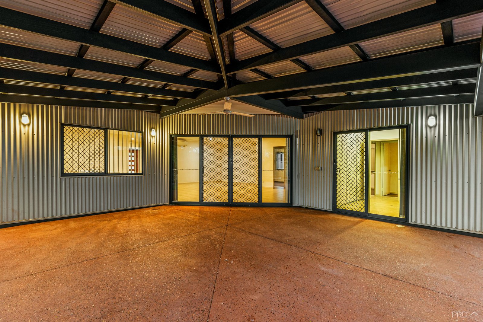 18 Yanban Street CABLE BEACH 27