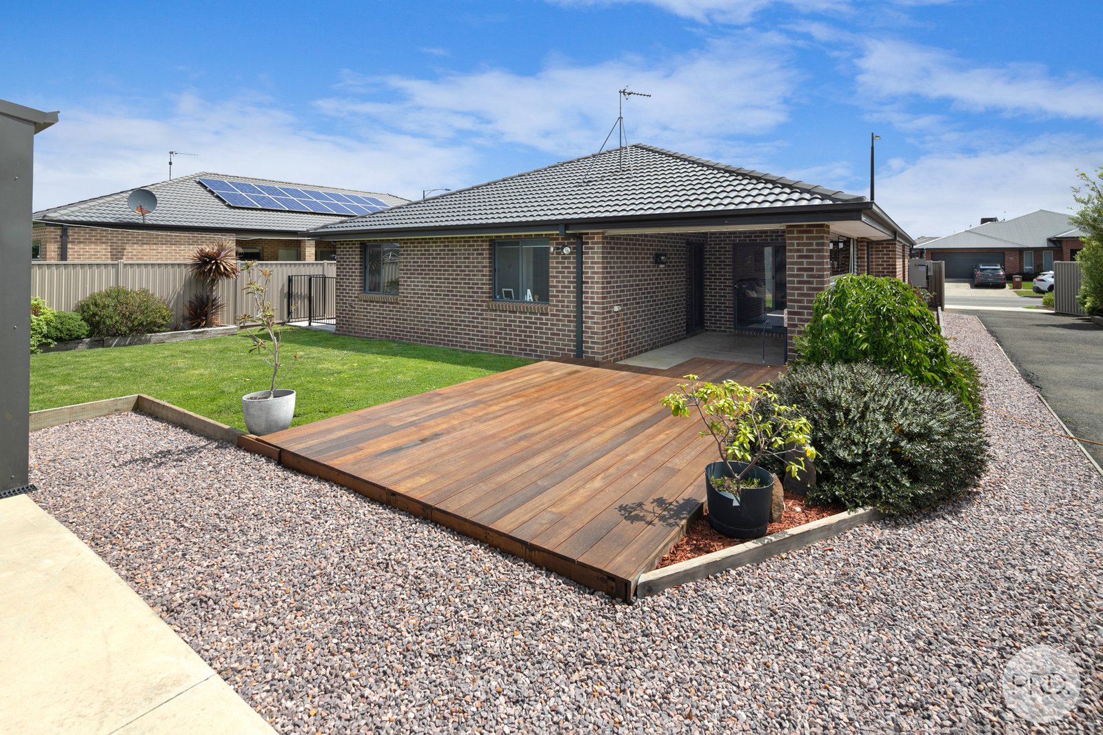 18 Yorkdale Boulevard WINTER VALLEY 9