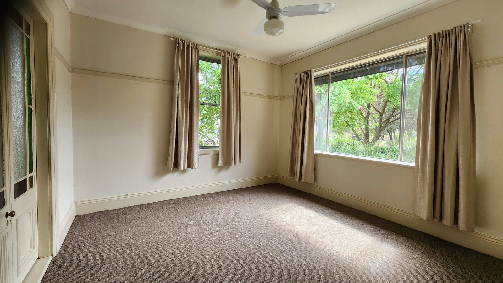180 Adelong Road TUMUT 6