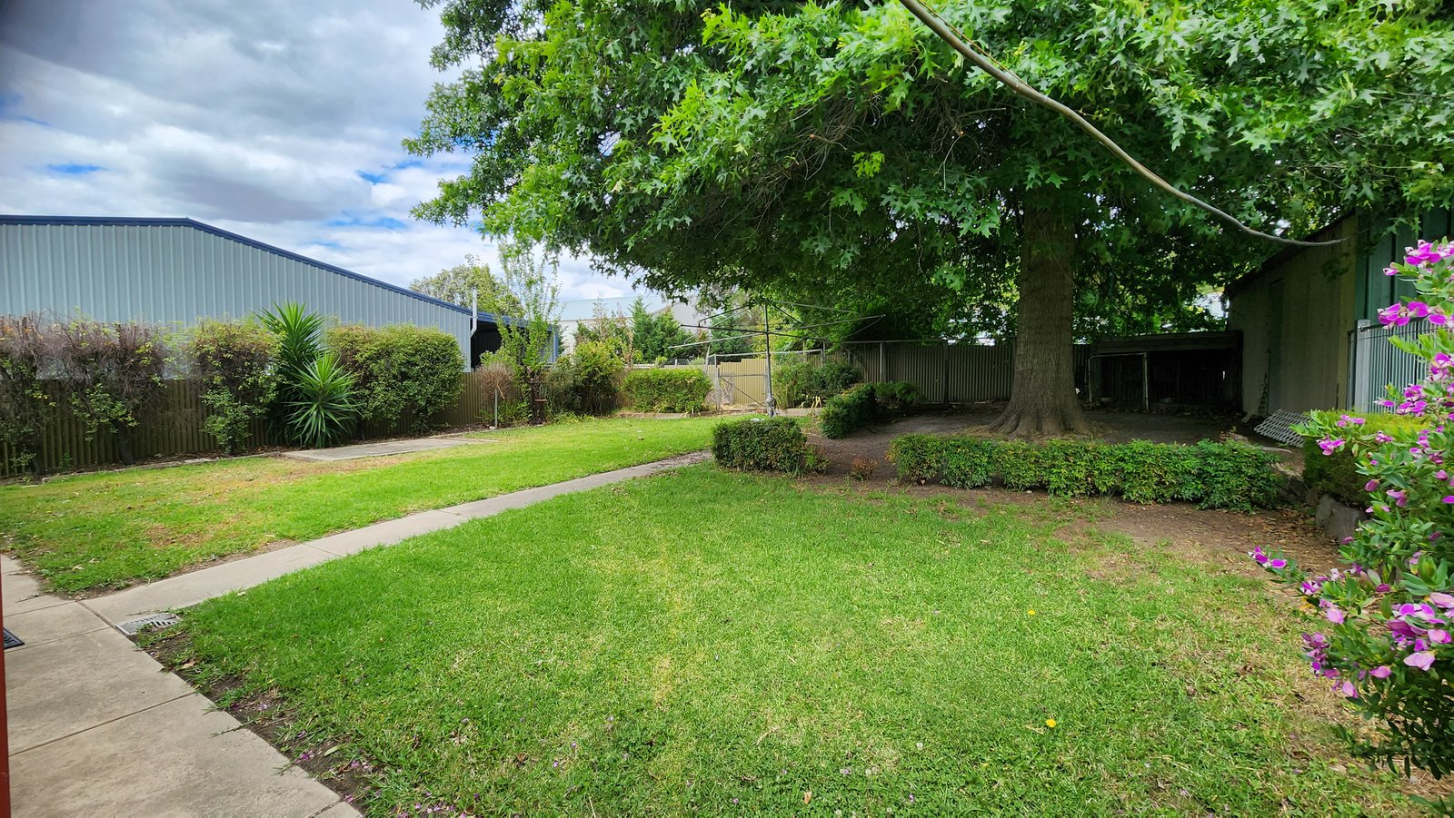 180 Adelong Road TUMUT 13