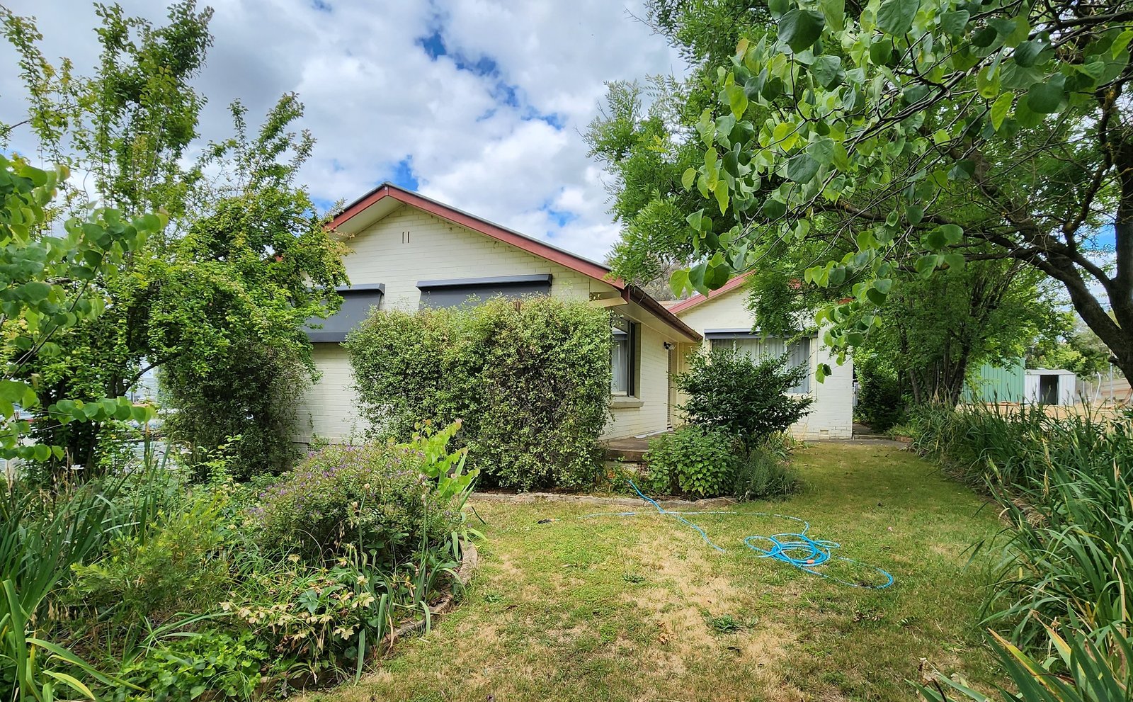 180 Adelong Road TUMUT 14