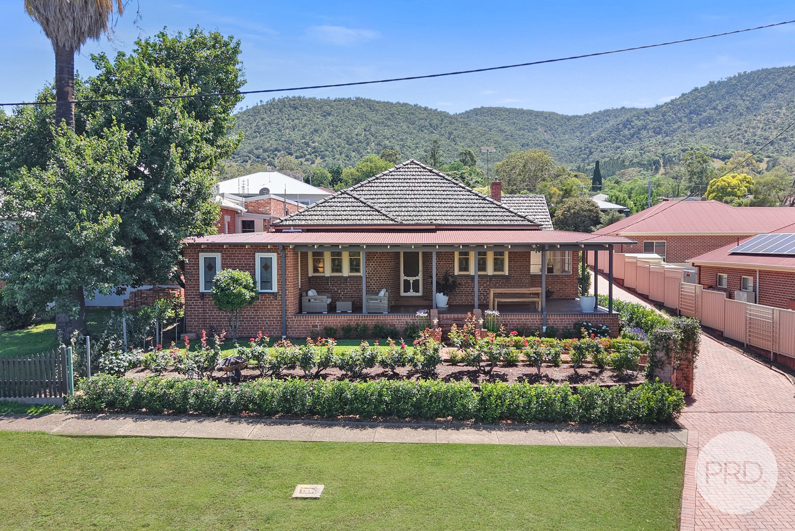 180 Carthage Street TAMWORTH 2