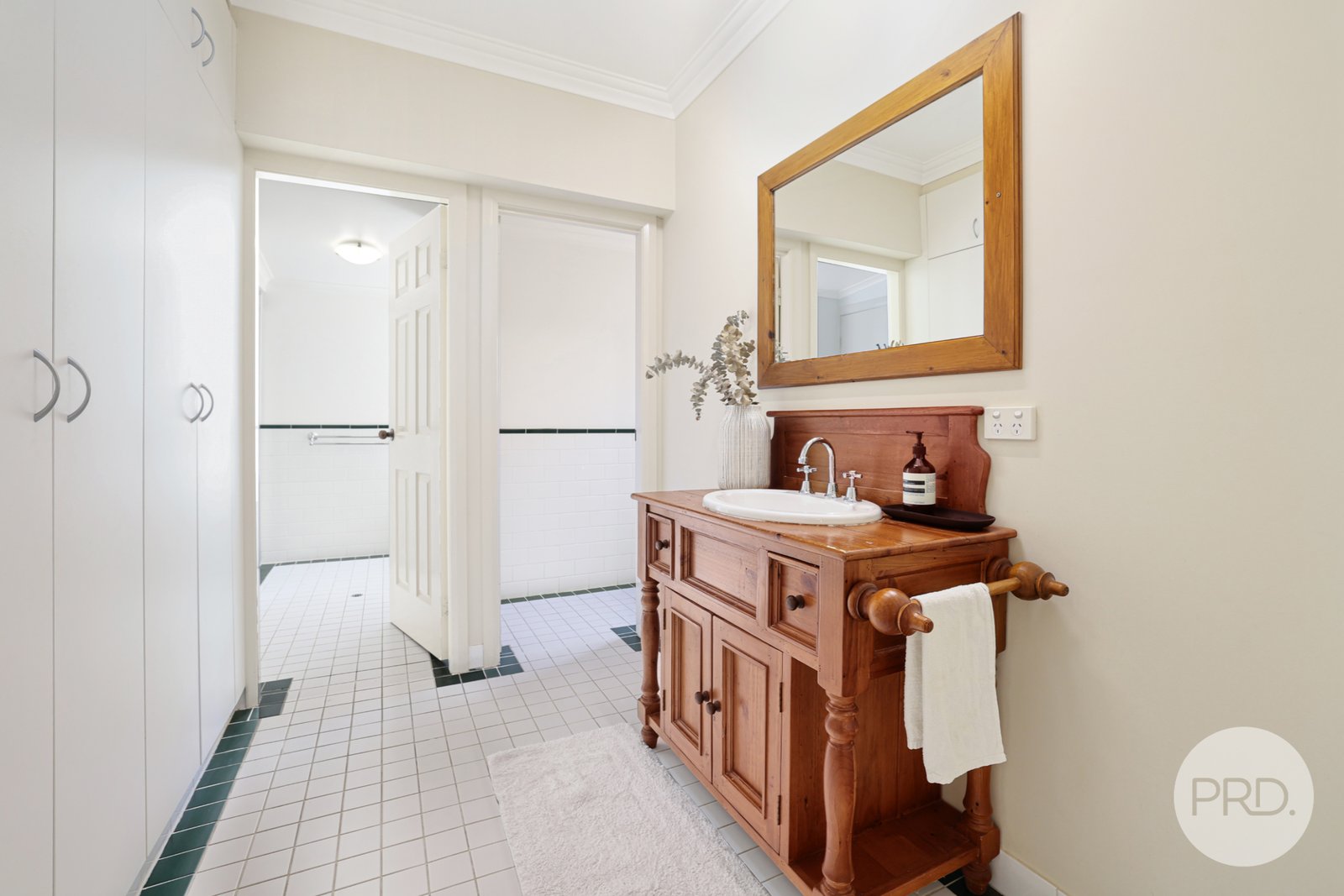 180 Carthage Street TAMWORTH 7