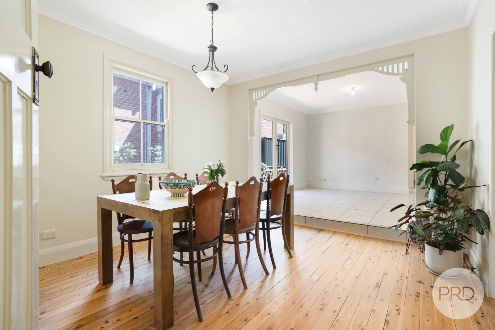 180 Carthage Street TAMWORTH 9