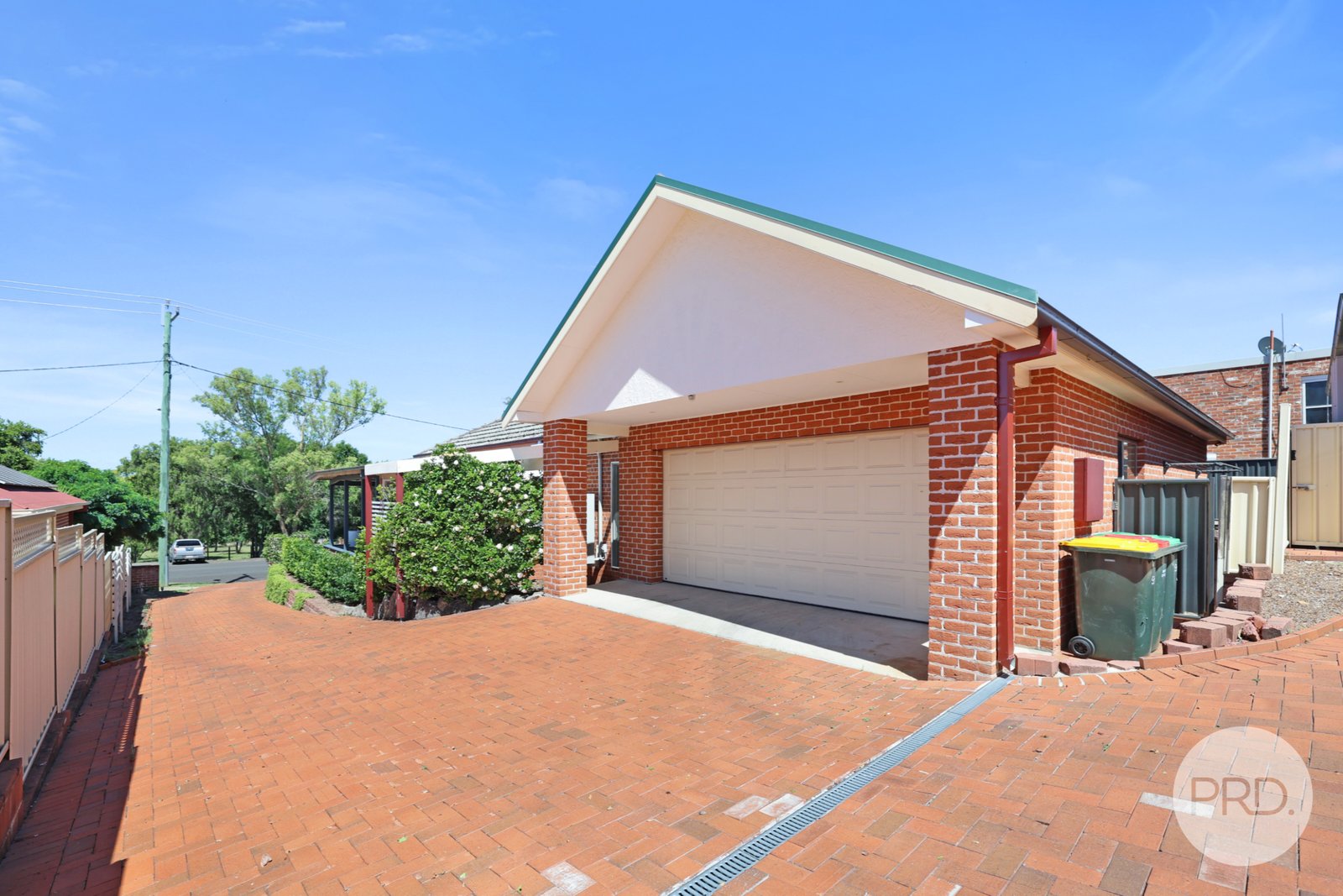 180 Carthage Street TAMWORTH 19